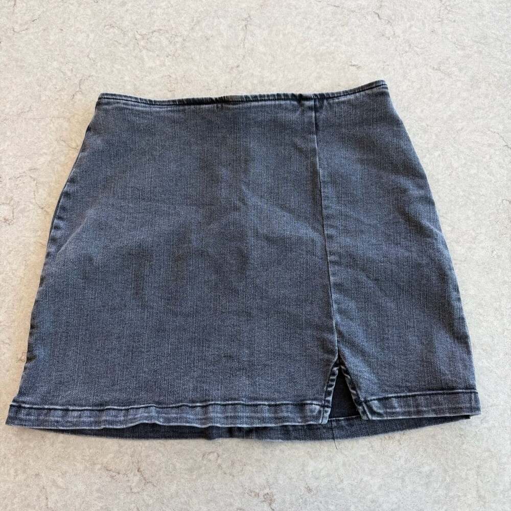 Wild Fable Black Wash Denim Mini Skirt Size 6 Front Slit Zip Back